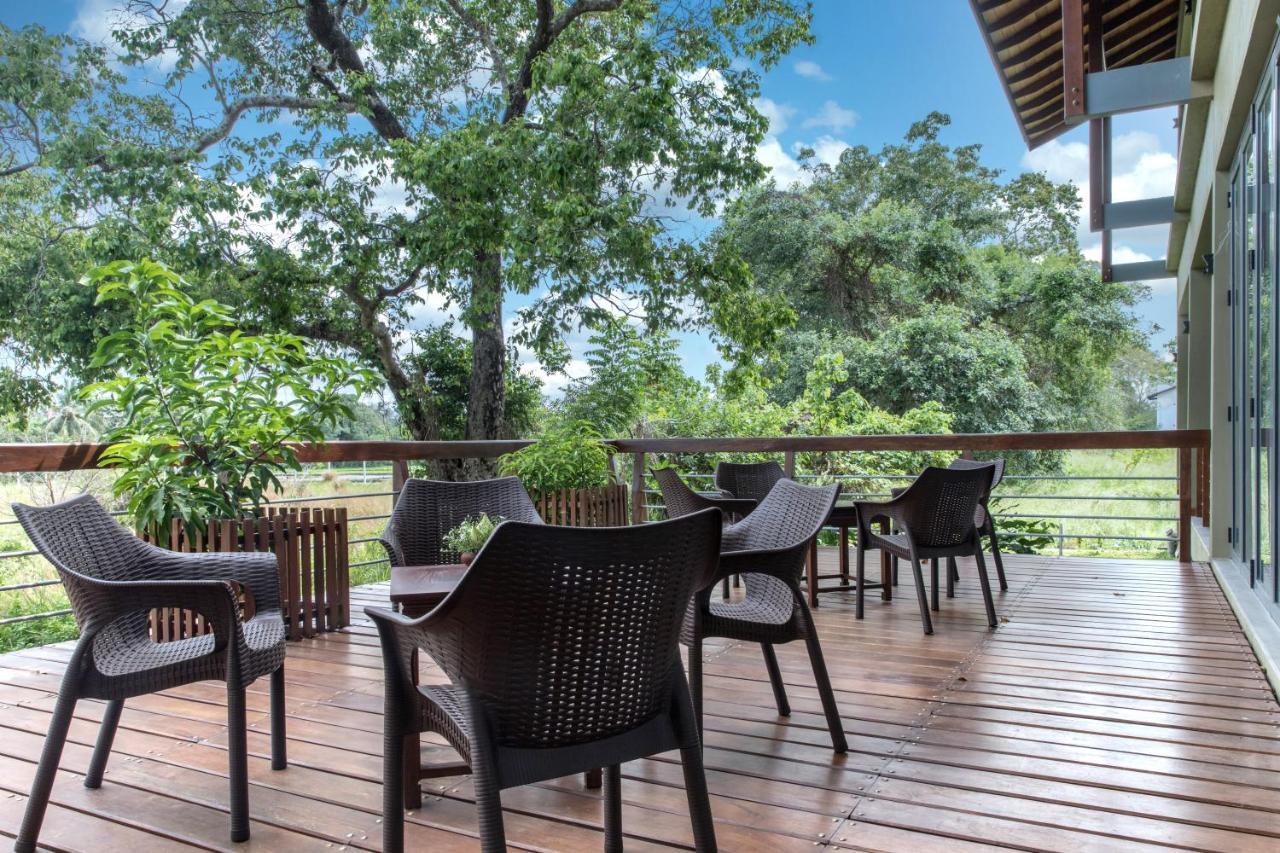 Earls Rajarata Hotel Anuradhapura Buitenkant foto