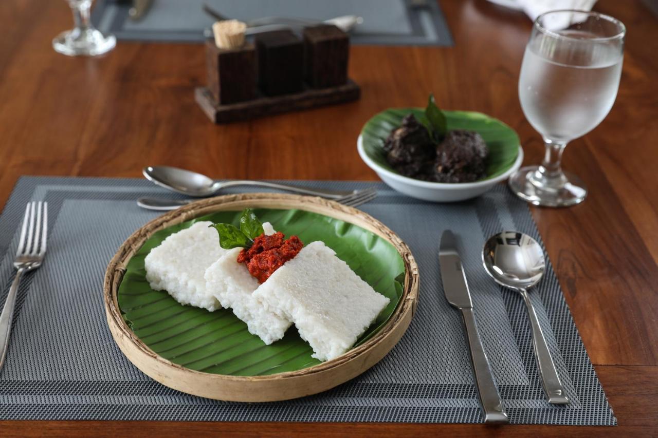 Earls Rajarata Hotel Anuradhapura Buitenkant foto