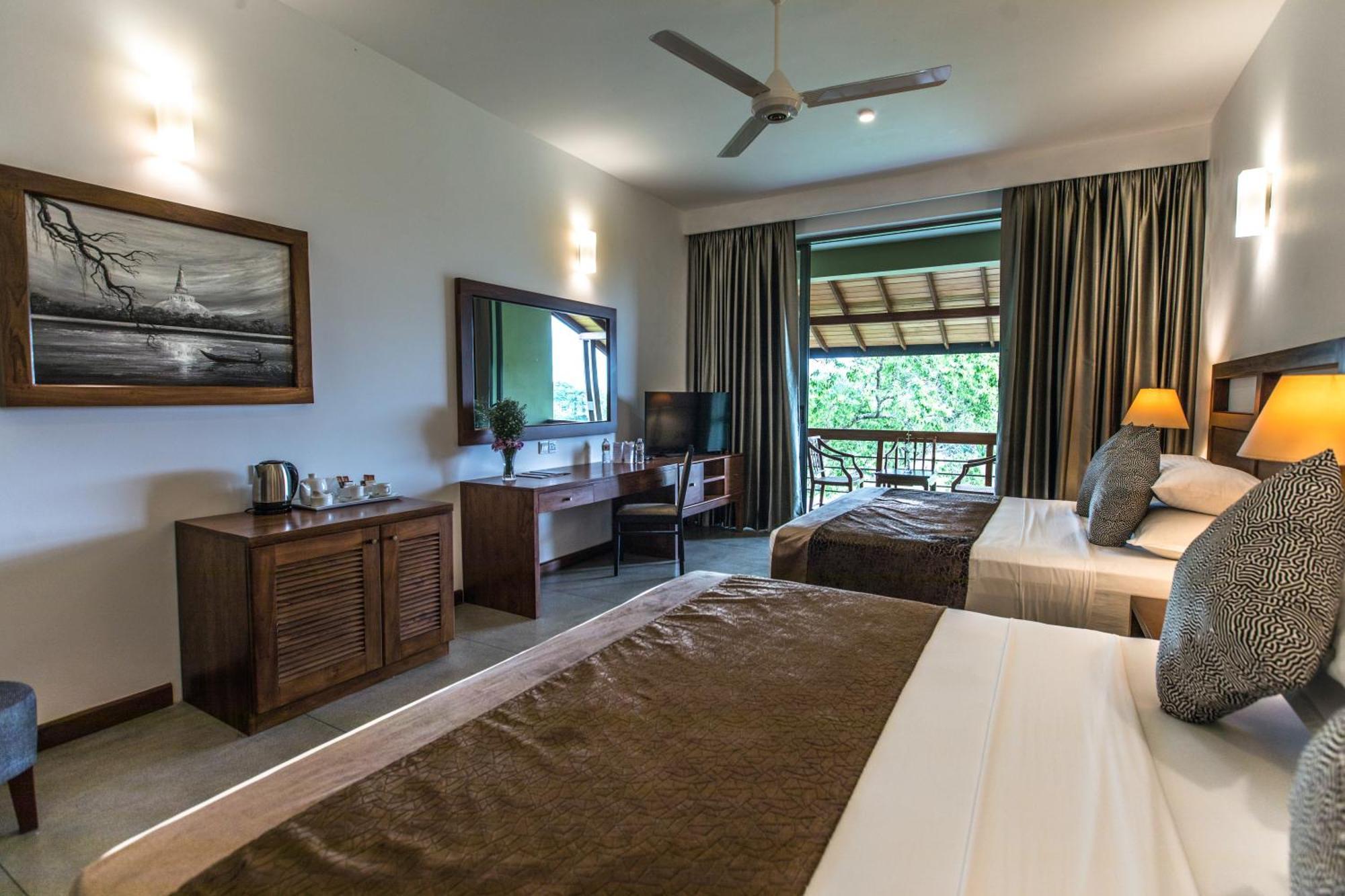 Earls Rajarata Hotel Anuradhapura Kamer foto